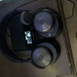Steelseries- Arctis Nova Pro Wireless Headset 
