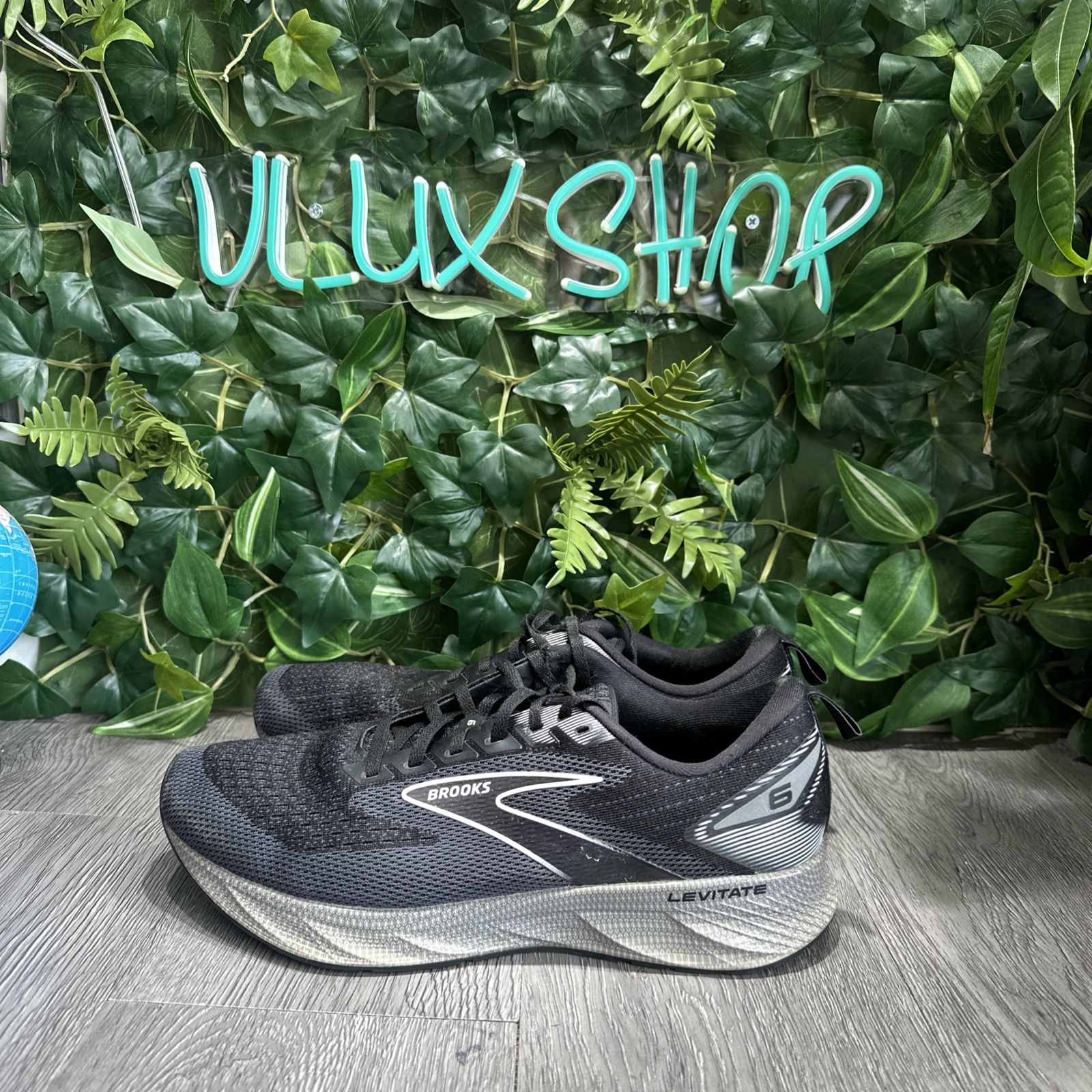 Brooks Womens Levitate 6 1203831B039 Black Running Shoes Sneakers Size 10.5 B