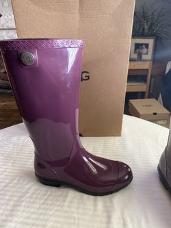 UGG RAINING BOOTS SHAYE SZ 6