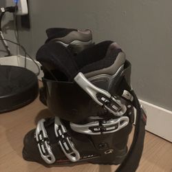 LOW PRICE MOVING- $400 + TAX RETAIL NORDICA SKI BOOTS