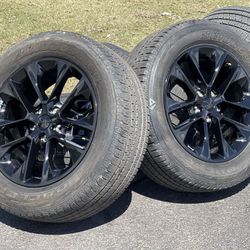 Set of 5 OEM 20” Jeep Wheels Rubicon rims Gladiator Tires 275/55R20 JK JL Wrangler 4xe JKU JLU 5x127