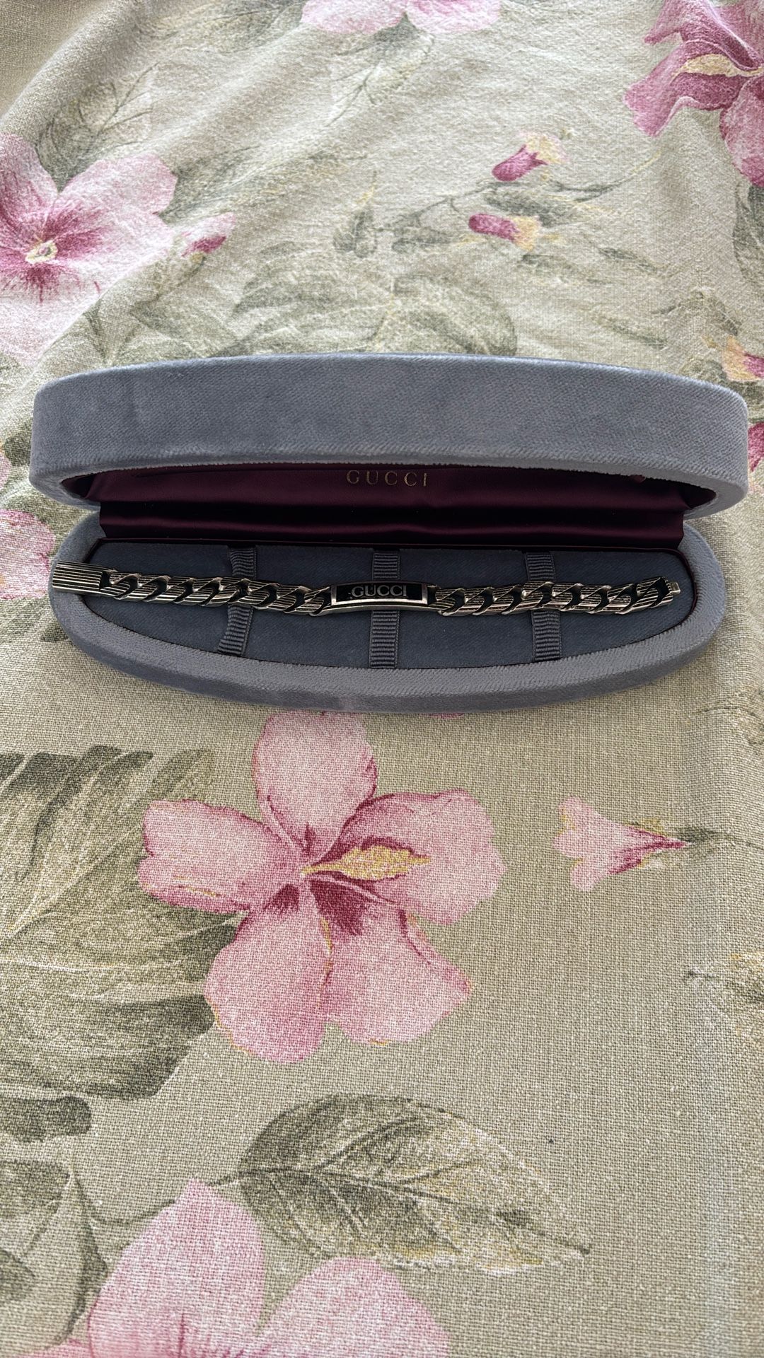 Gucci Silver Bracelet, size 18, men’s, price can be negotiated, make an offer