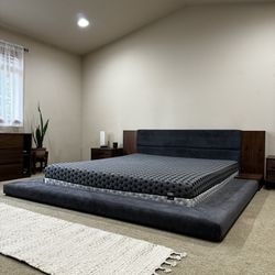 California King Platform Bedroom/Bed Set W/ Dressers & Night Stands