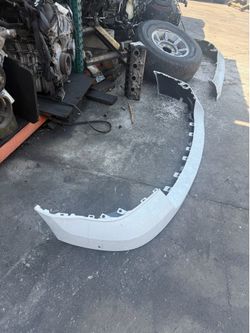 2009 gmc sierra 2500 top bumper