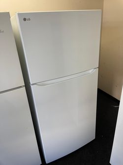LG Top Freezer Fridge – White, Ice Maker, Clean