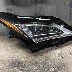 2016 2017 2018 2019 Lexus RX350 Right Passenger Side Headlight OEM