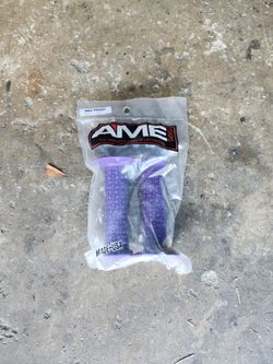 Brand new usa made ame round purple bmx grips