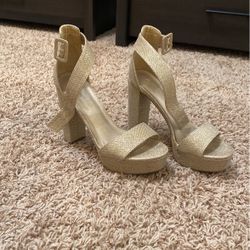 7.5 Gold Heels $10