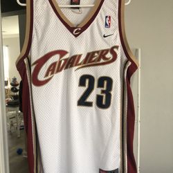 Nike Lebron James Cleveland Cavs Swingman Jersey
