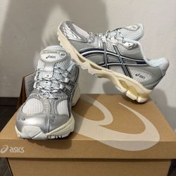 ASICS Sneakers 