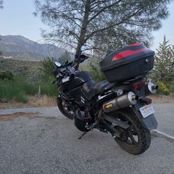 Suzuki V-Strom 1000  2009 Adventure Motorcycle