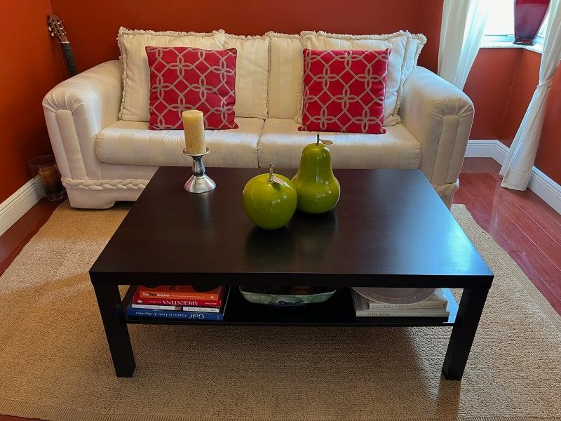 Couch Table And Rug