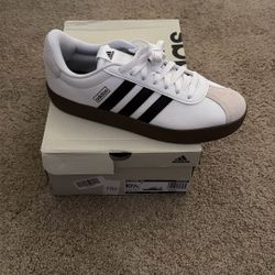 Adidas VLCourt 3.0 10.5
