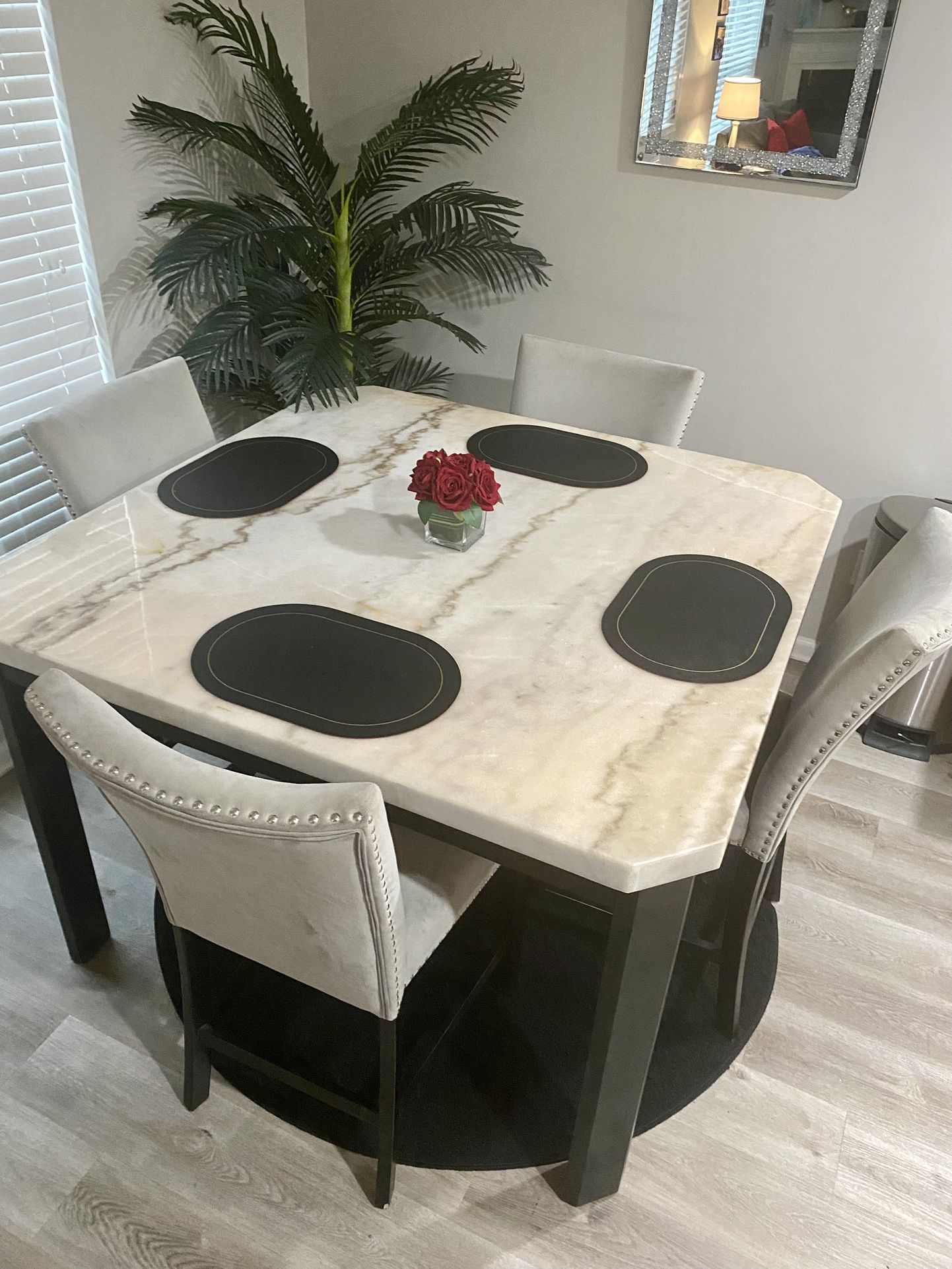 Table & Chairs only (Negotiable Price)
