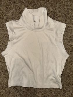 Nike Sportswear Women’s Mock Neck Cropped Tank Top