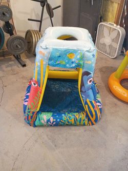 Disney Pixar Ball Finding Nemo Ball Pit (Free)