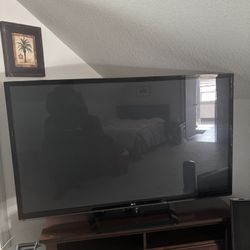 60” LG Plasma TV With Remote. Swivels Both Sides 