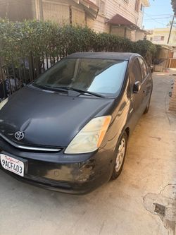 2006 Toyota Prius – Mechanic Special – Runs but Smokes