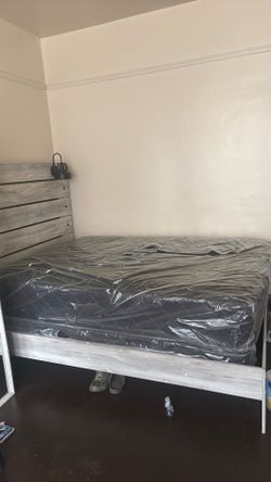 Queen size bed