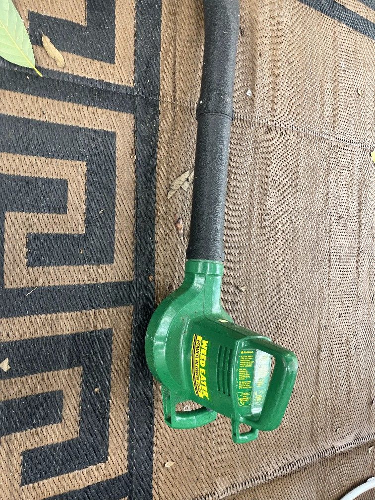Leaf Blower