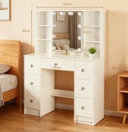 Vanity Table W/ Mirror & Light