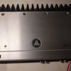 JL Audio 300/2 Amp..Price Negotiable 