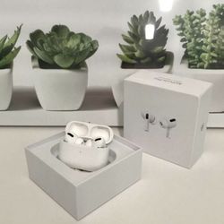 Apple 3 Wireless Noise Cancelling Earphones New
