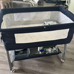 Baby Bassinet / Bedside Crib