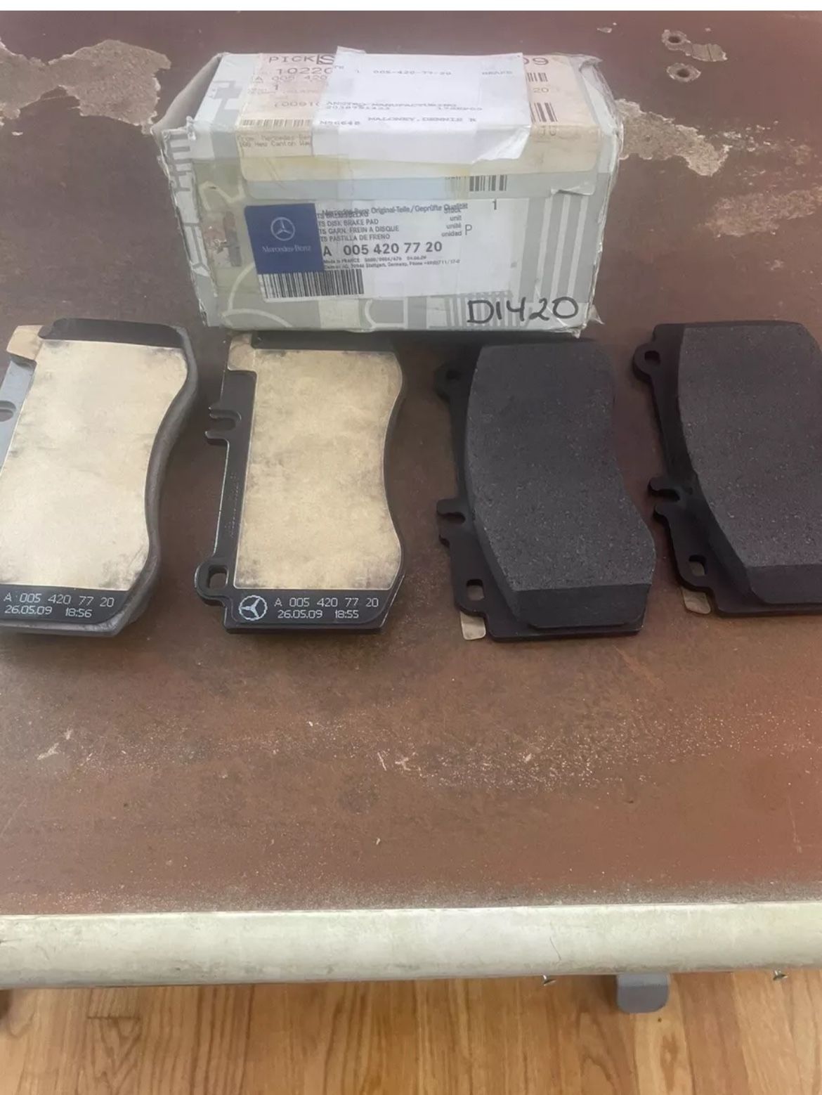 brake pads A00(contact info removed)0 Mercedes-Benz