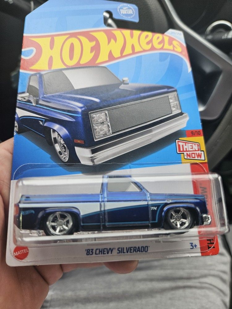 Hot Wheels Super Treasure Hunt 83 Silverado