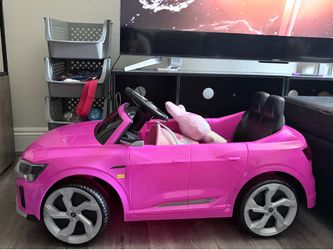Kids Audi ride-on car - PINK