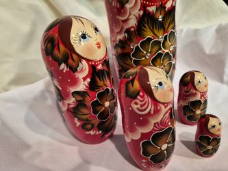 Hand-painted Russian Nesting Dolls