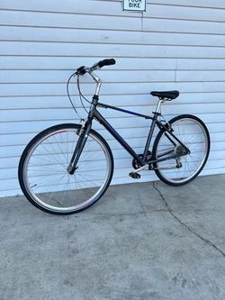Men’s Hybrid Bike