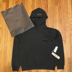 BLACK ESSENTIALS FEAR OF GOD HOODIE
