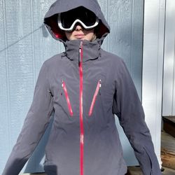 North Face Women’s Ski Jacket, Gray And Pink Size Small/Medium
