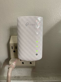 TP-Link WiFi extender Comes with original box