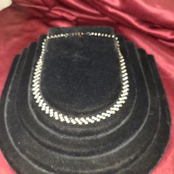 Pretty Choker Necklace