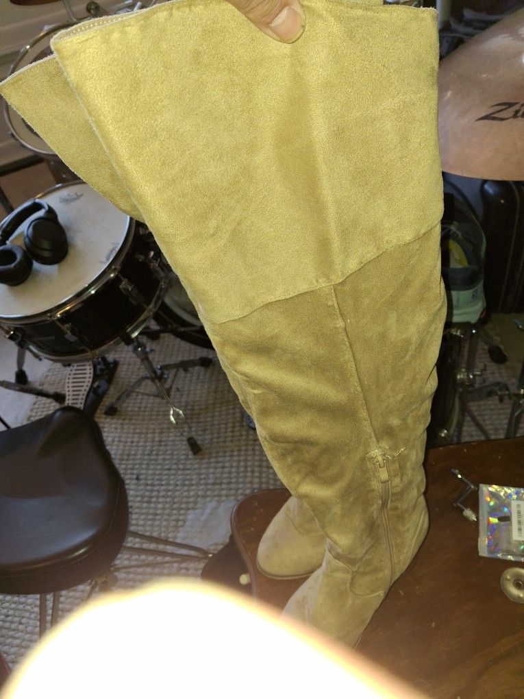 Women's Size 7 Long Suede Boots