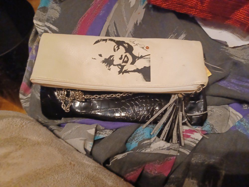 $20.  Marilyn's Hand Bag With Tag Brand New From Edna's Gift. shope 