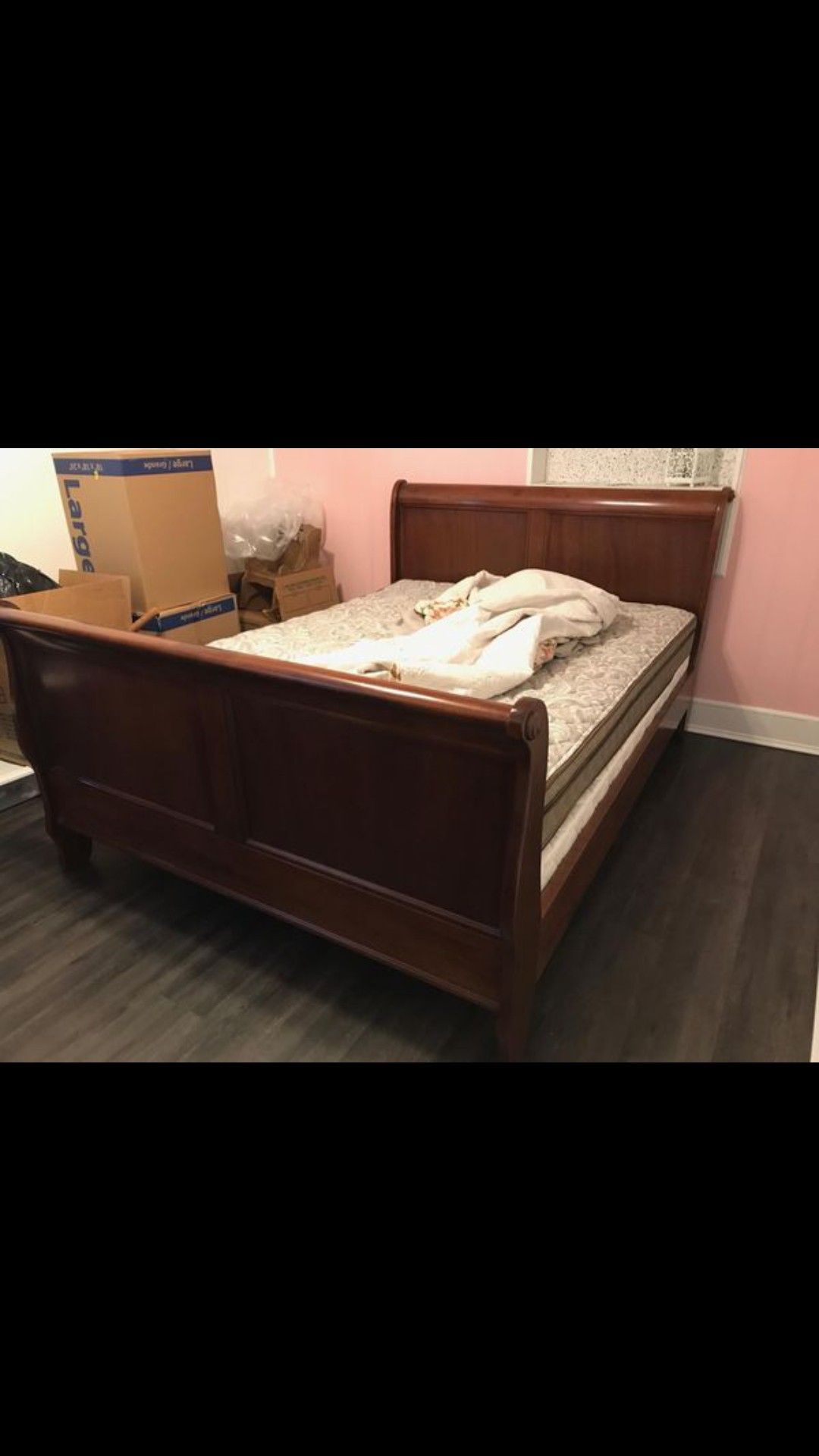 Queen Sleigh Bed -- PERFECT Condition