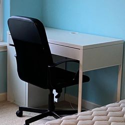 IKEA Desk (Chair Included)