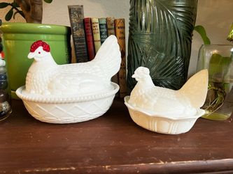Fenton & Westmoreland Hen on Nest
