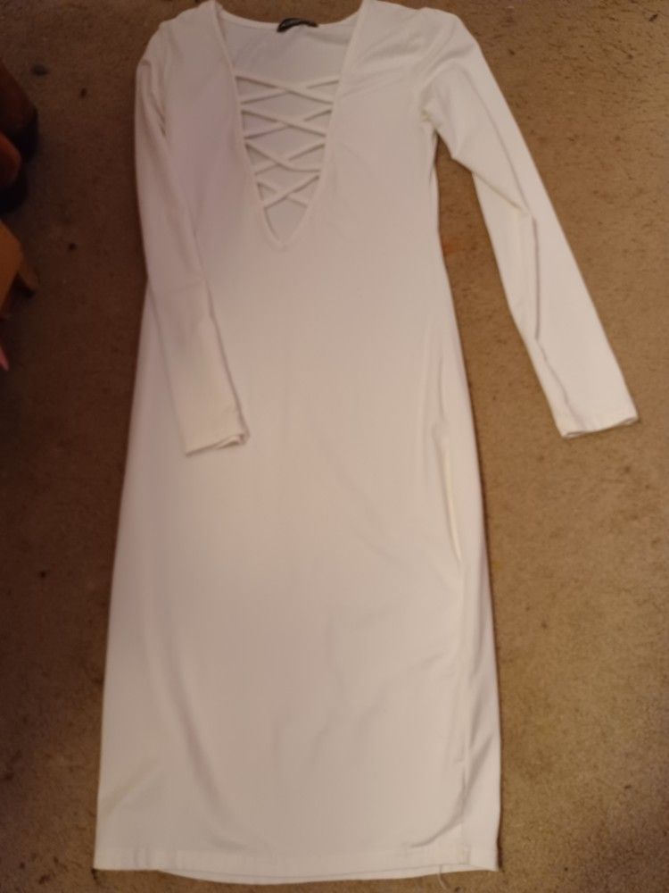 Sexy White Dress NEED IT GONE NOW I NEED THE MONEY Up For Grabs NOW  Size Medium