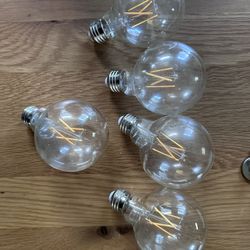 5 Phillips LED Bulbs 