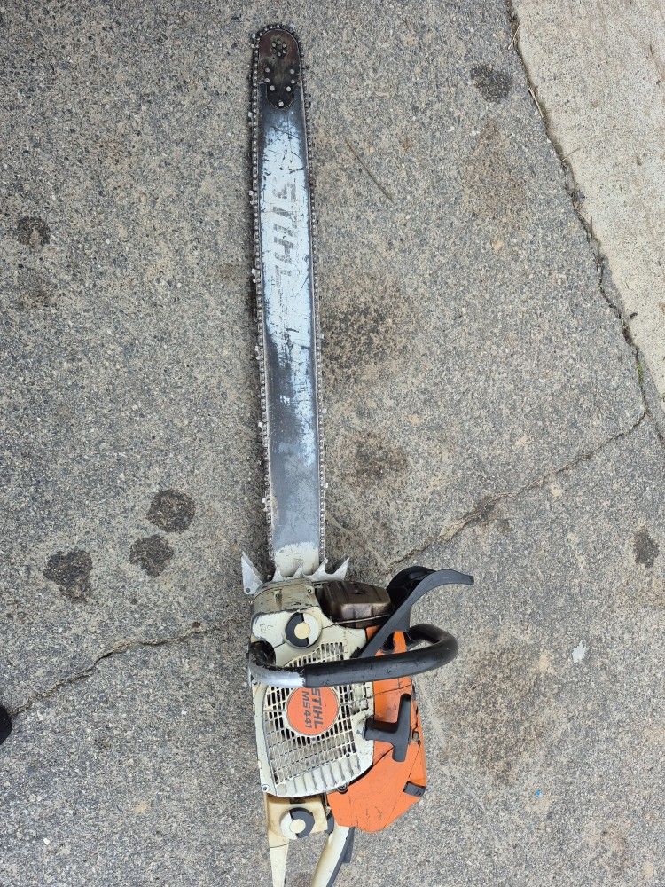 441 Stihl Chain Saw