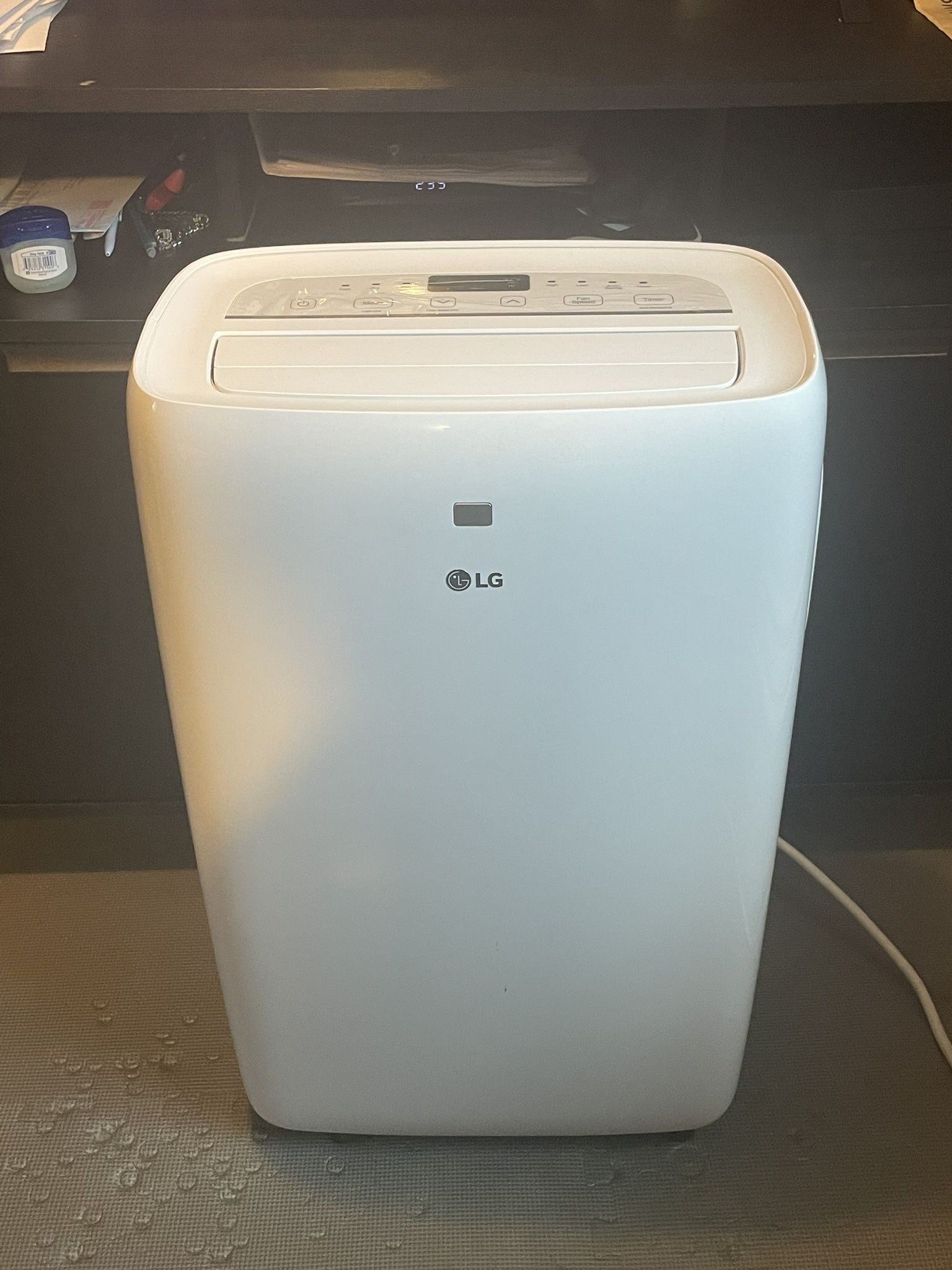 Lg Portable Air Conditioner/ Dehumidifier/ Fan White 7,000 BTU