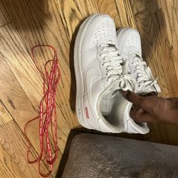  Supreme Air Forces Size 8.5 Comes With Extra Laces 