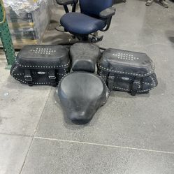 Harley Davidson seat saddlebags