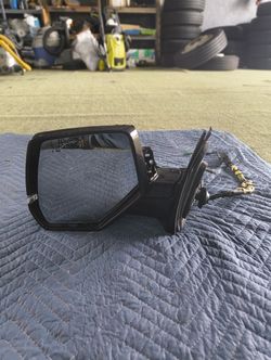 2015 - 2018 Cadillac Escalade Power Door Mirror(LH/Driver Side)