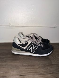 Black & White 574 New Balances (Size 7.5 Women’s)